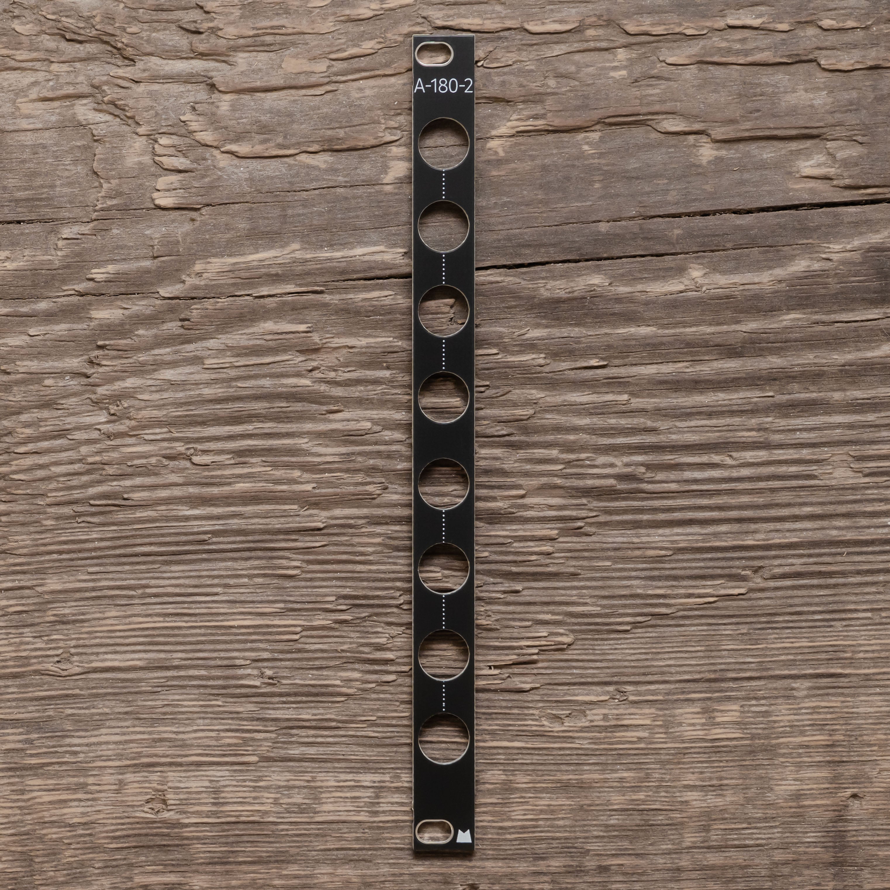 A-180-2 Multiples black panel – Mörk Modules
