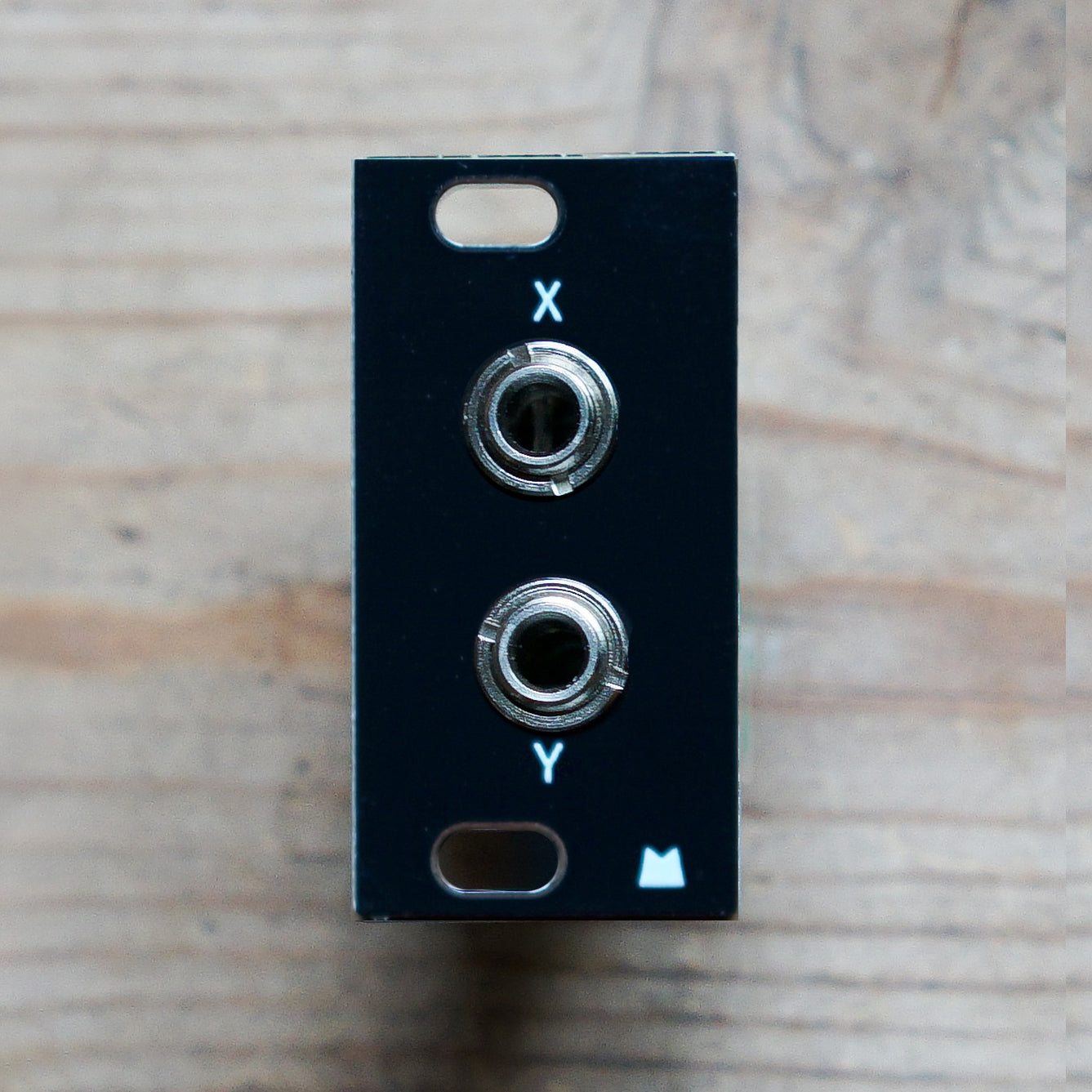 XY IO 1U black panel