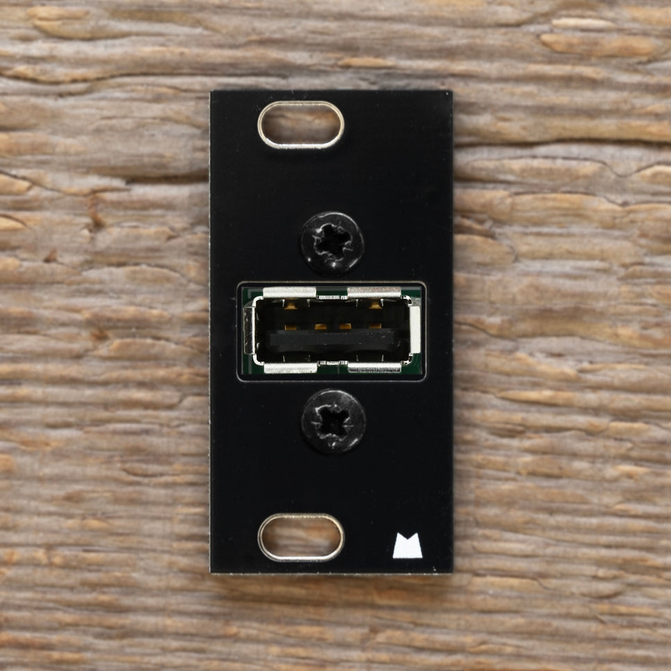 USB Power 1U black panel