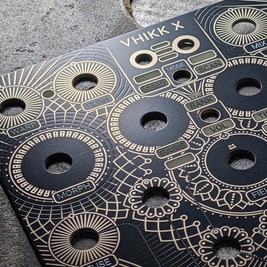 Vhikk X - Golden Lotus - black & gold panel