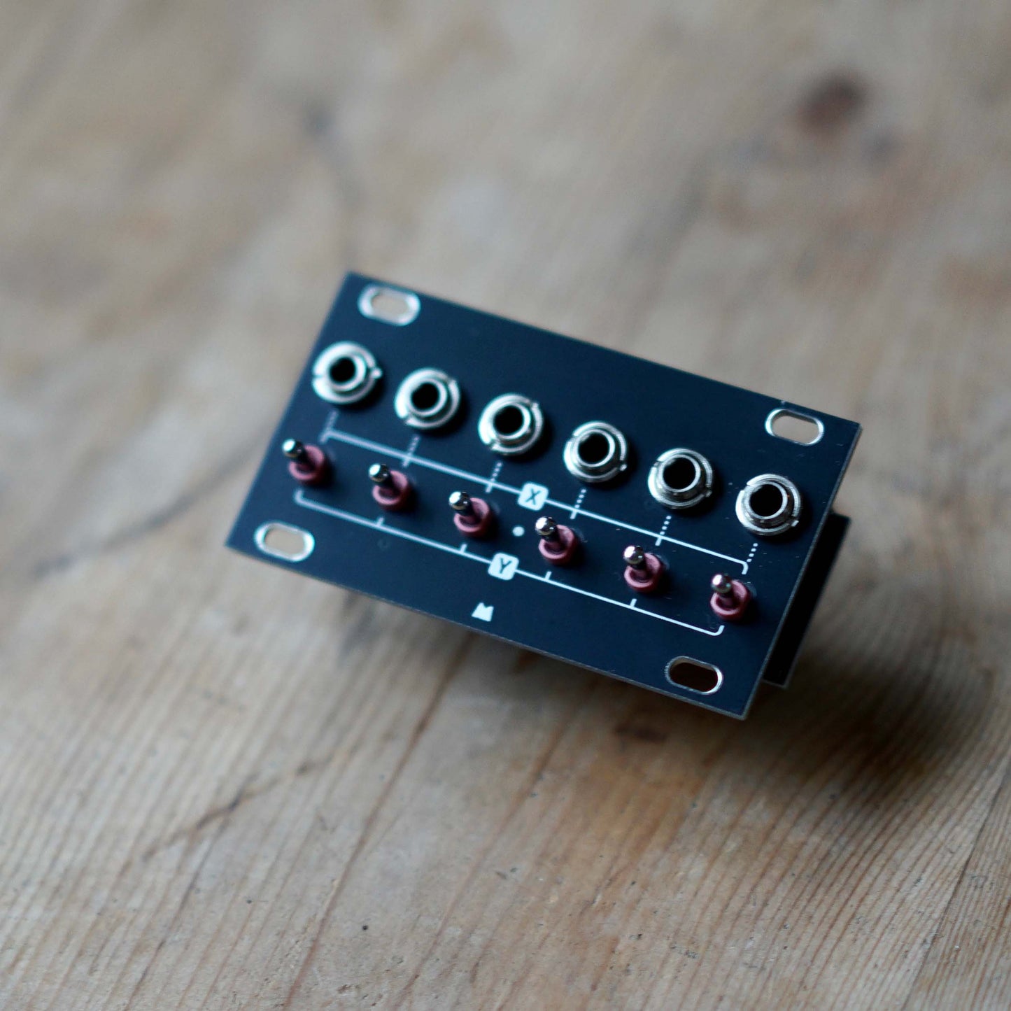 Switched Mult 1U black panel