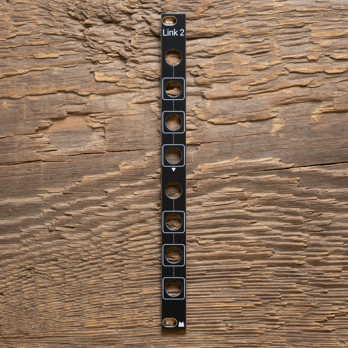 Link 2 black panel