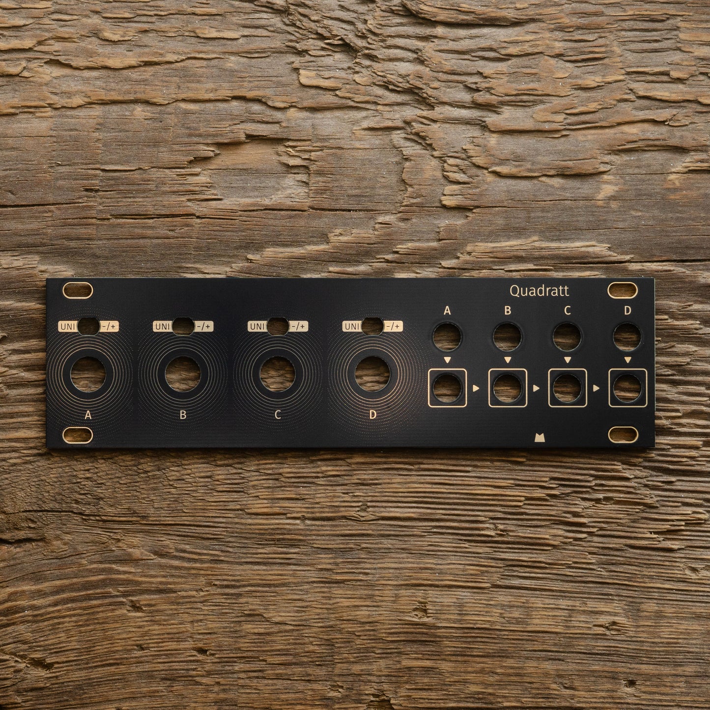 Quadratt 1U (metal switches) - Golden Disco - black & gold panel