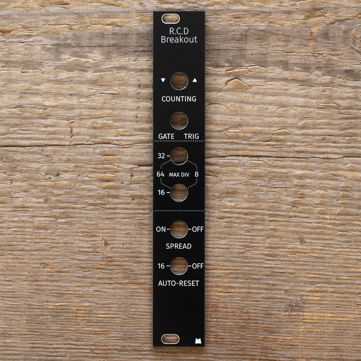Rotating Clock Divider Breakout black panel – Mörk Modules