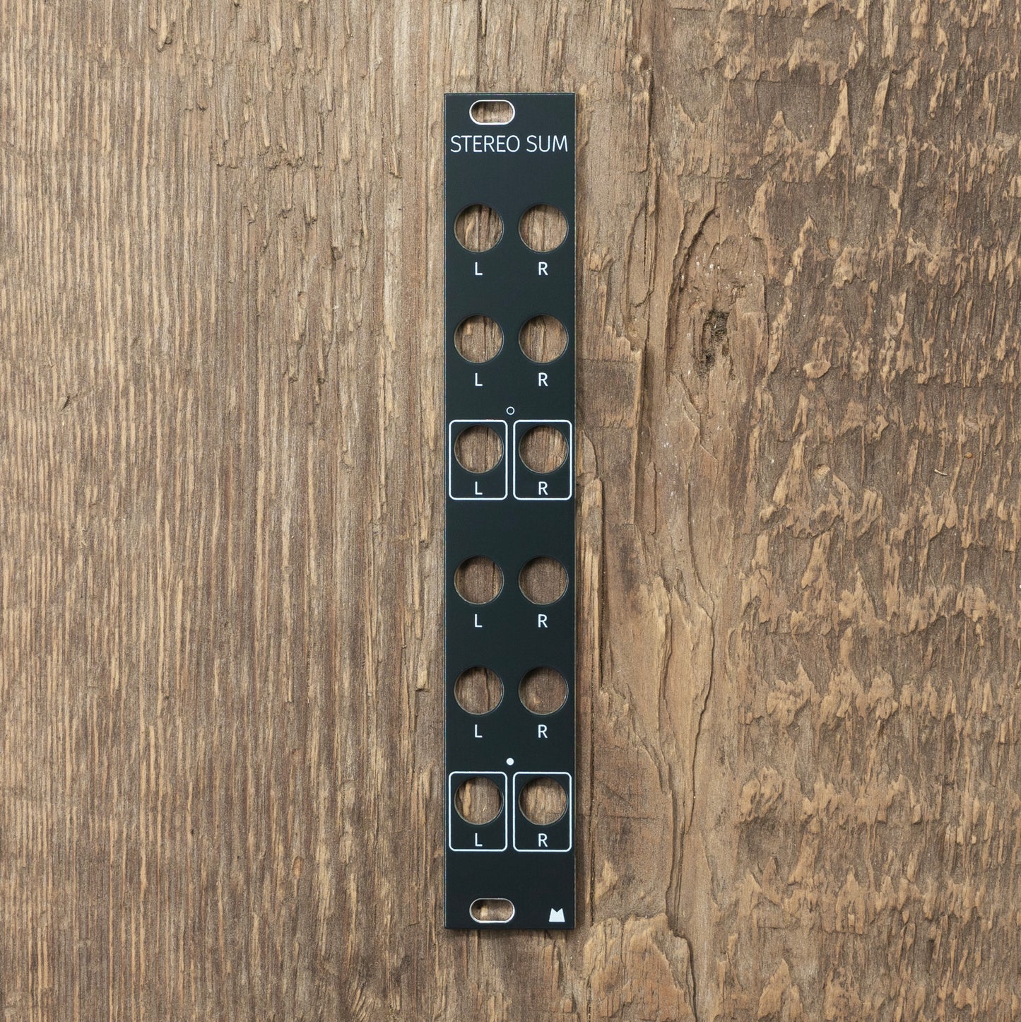 Stereo Sum black panel