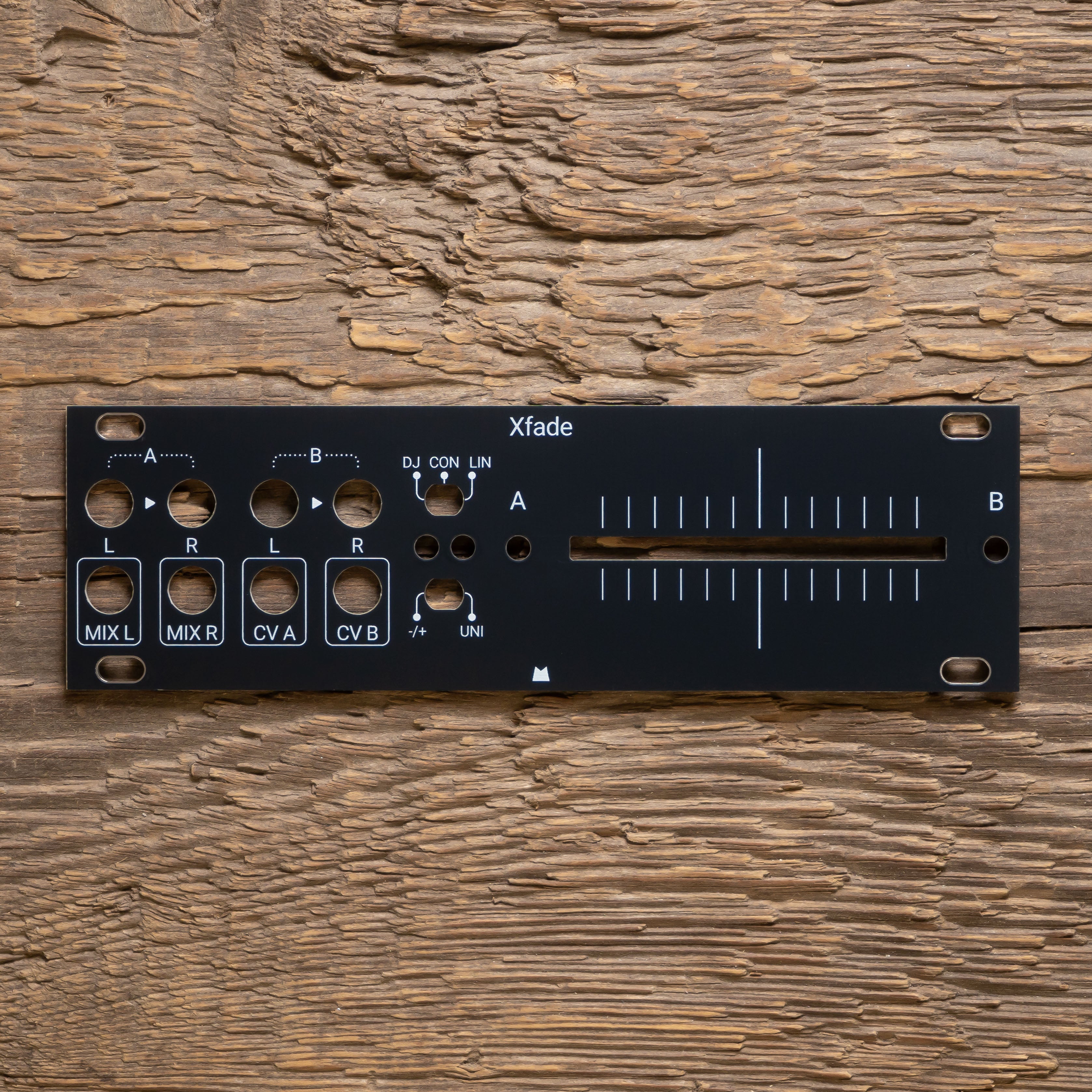 Xfade 1U black panel – Mörk Modules