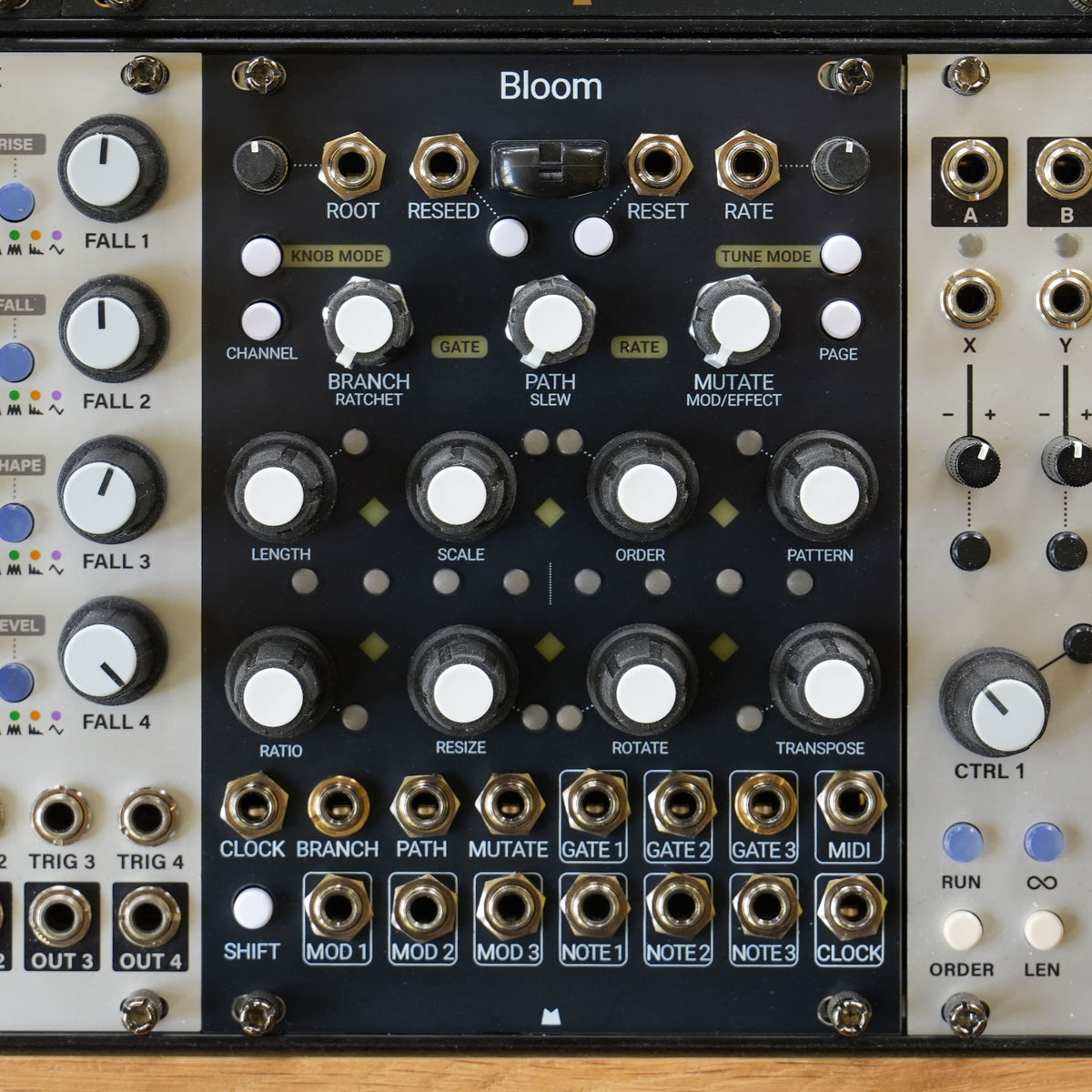 Bloom (v2) black panel