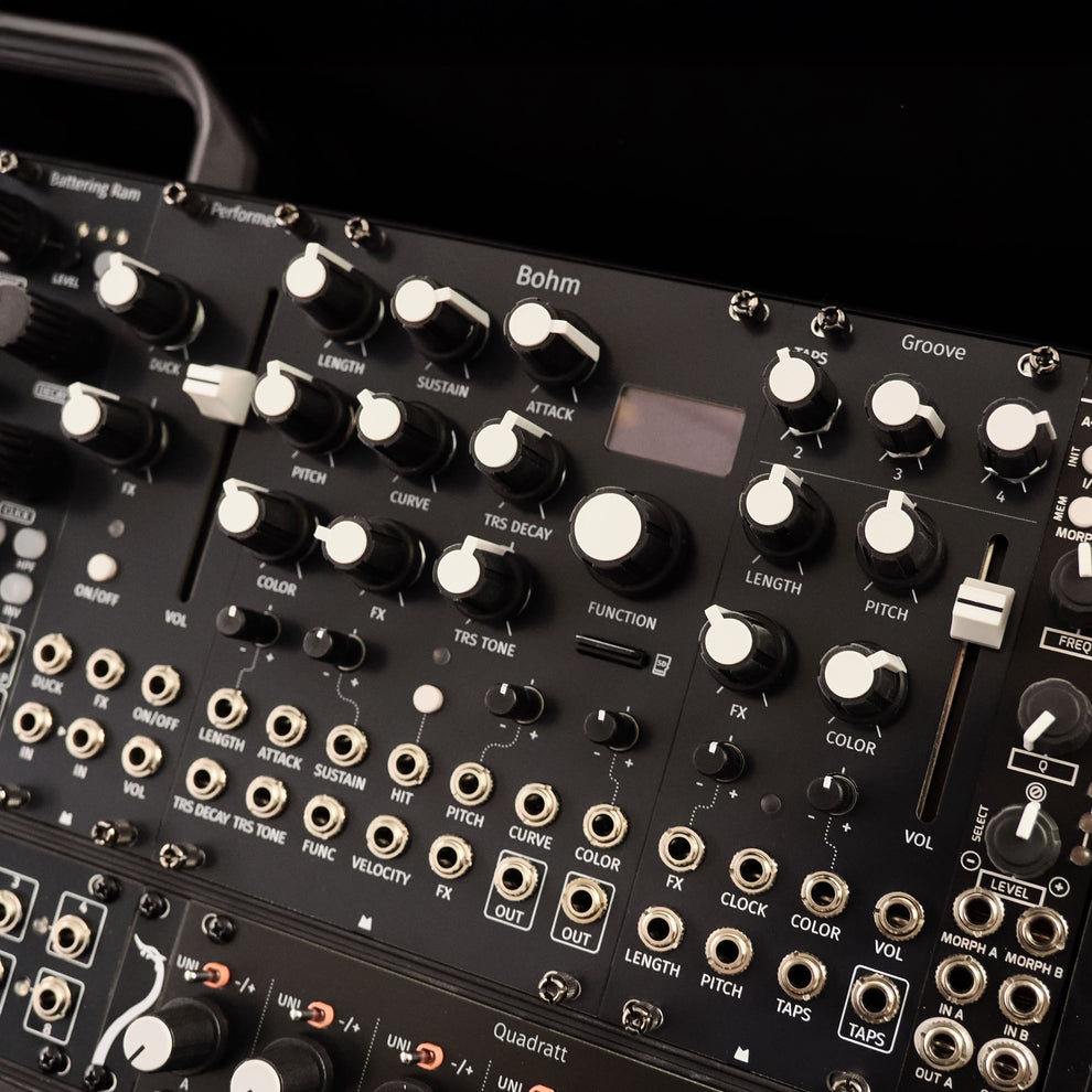Bohm Performer black panel – Mörk Modules