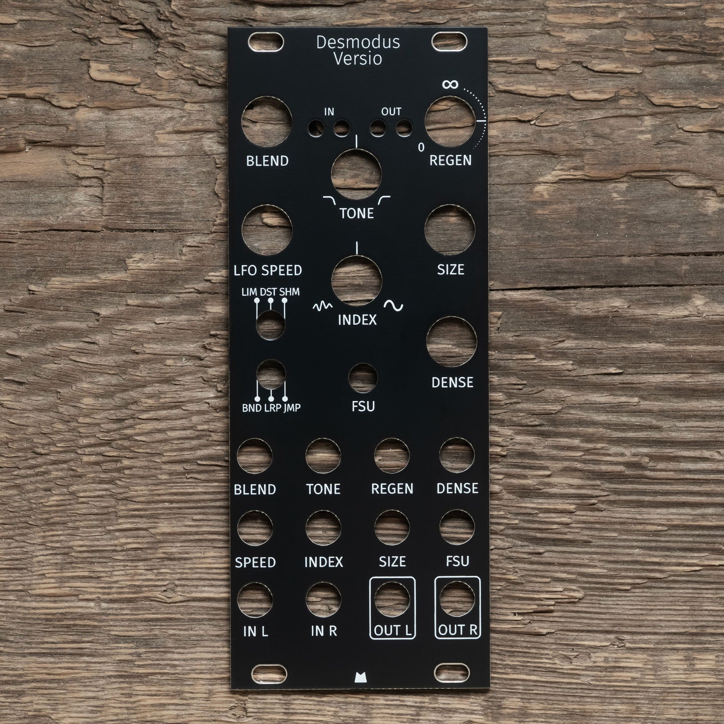 Desmodus Versio black panel