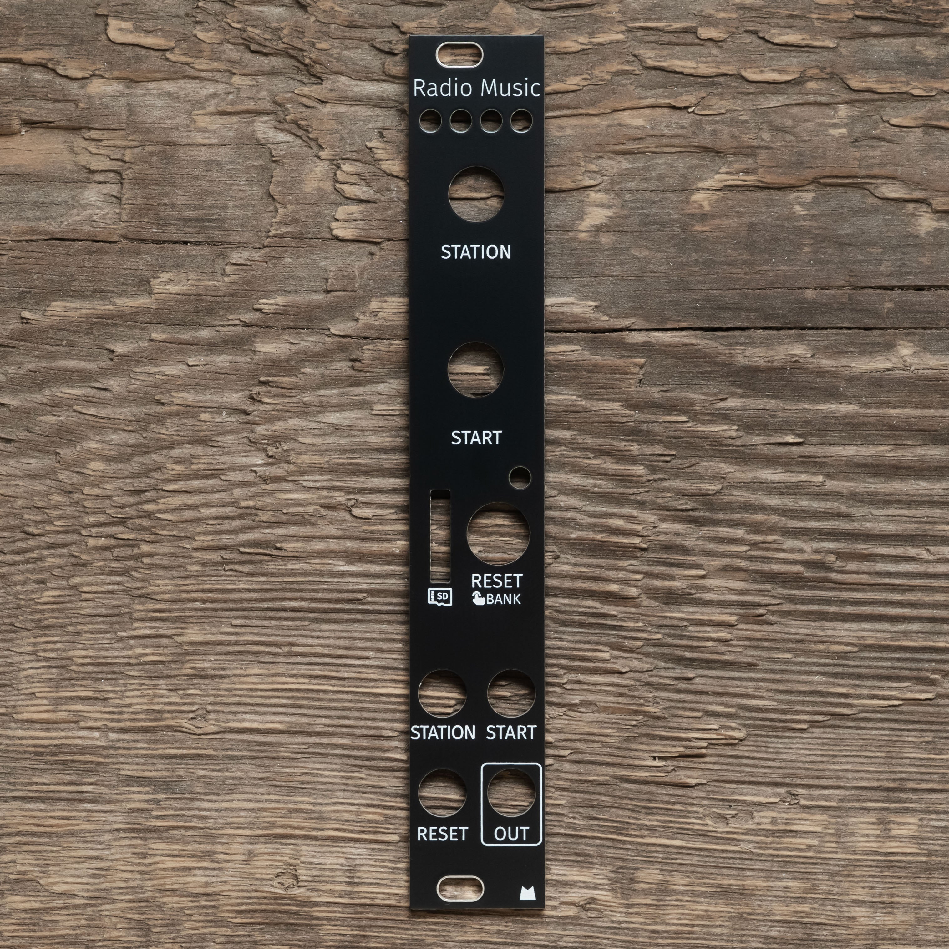 Radio Back Panel Radio Music black panel – Mörk Modules