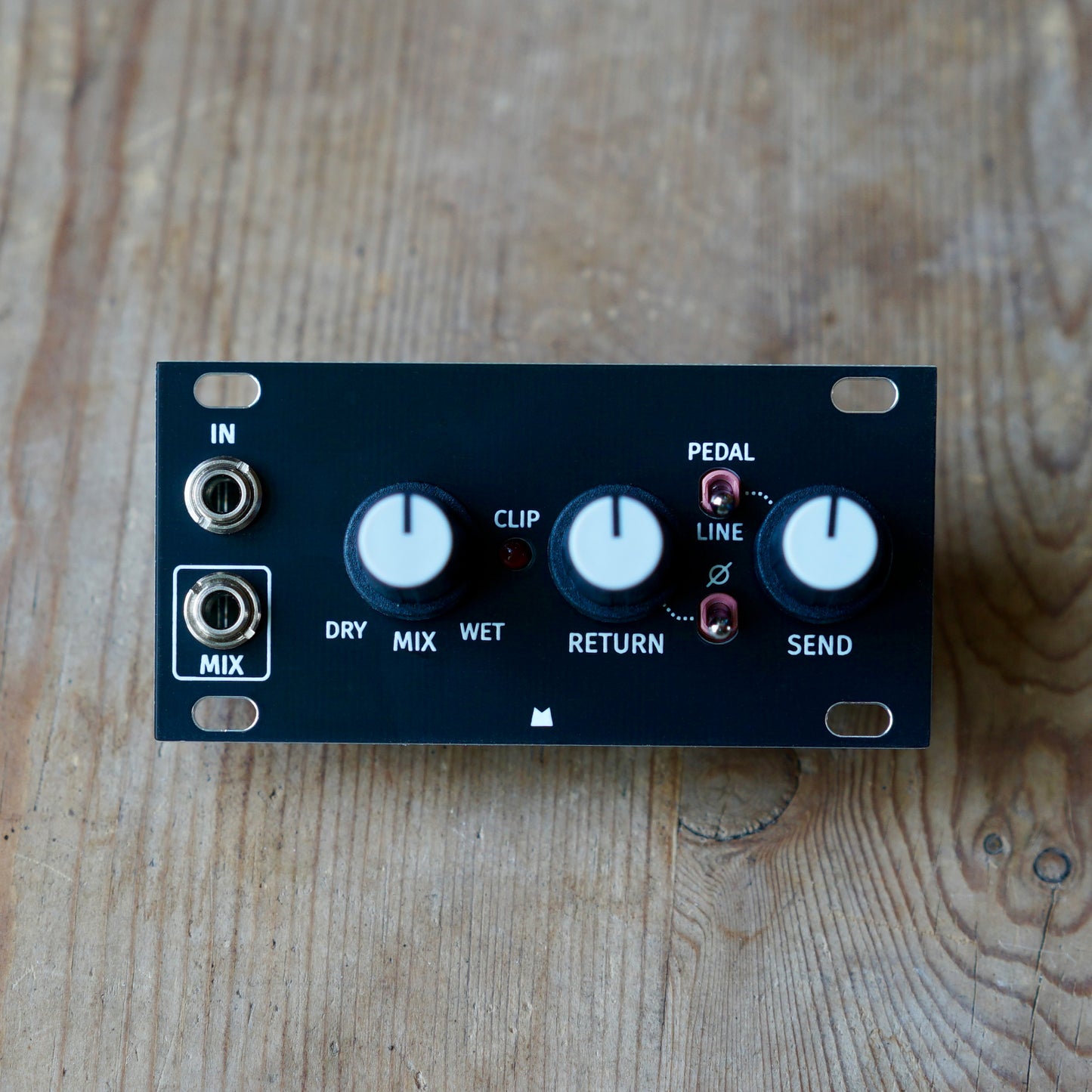 Pedal I/O 1U black panel